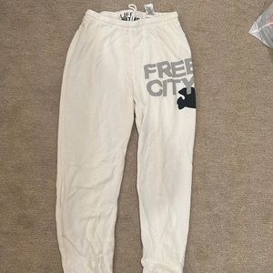 Free city sweatpants